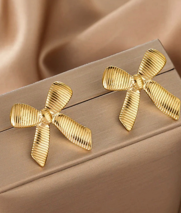 Gold plated anti-tarnish Bow themed earrings