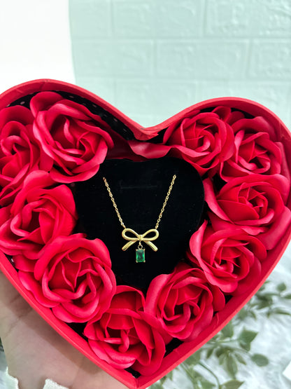 Green stone bow pendant gift